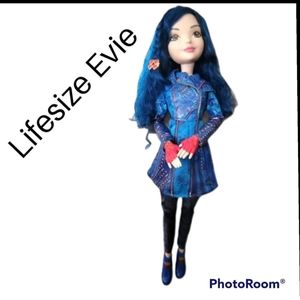 Disney Descendants Evie Doll